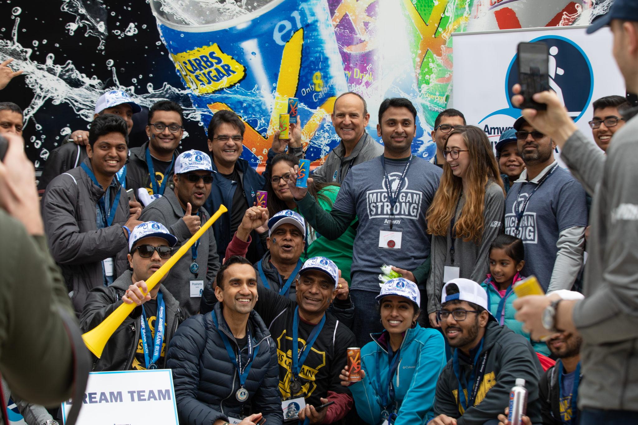 Amway River Bank Run 2019 group