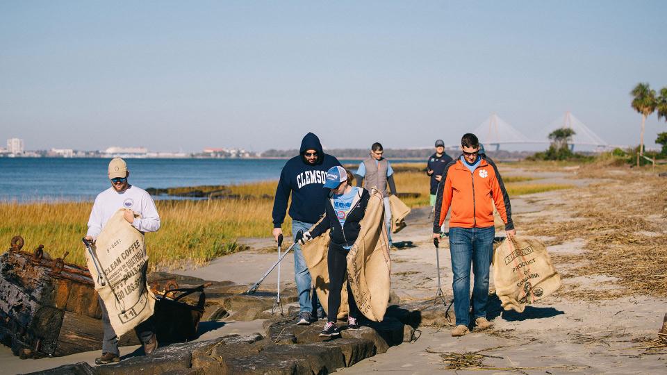 Blackbaud employees help clean the beaches near Charleston.