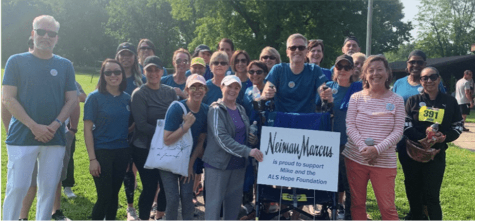 Neiman Marcus employees volunteering